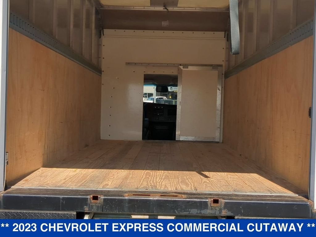 2023 Chevrolet Express Cutaway 3500 Work Van