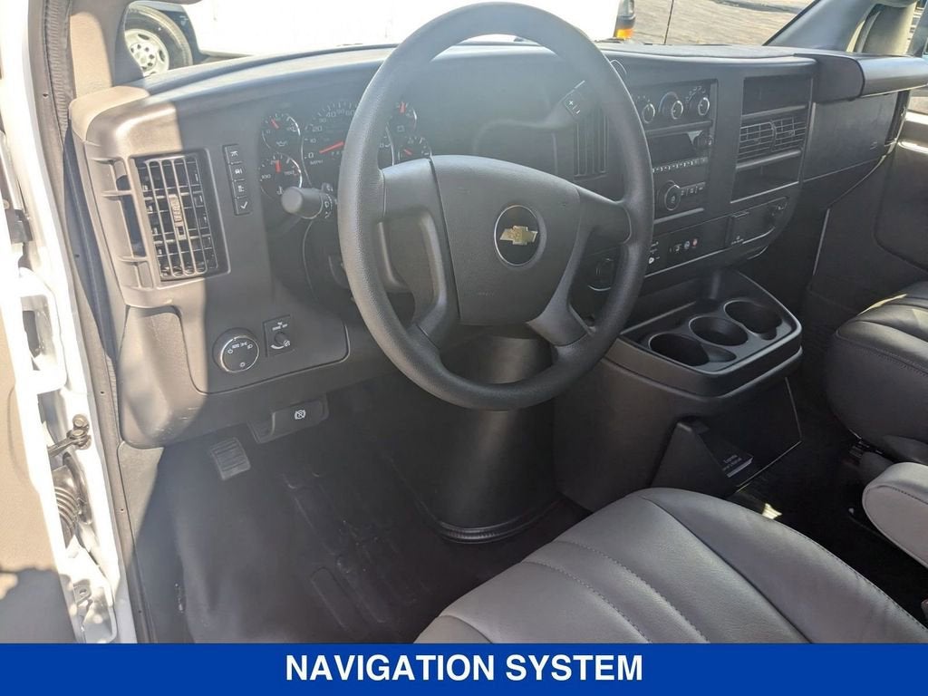 2025 Chevrolet Express Cargo WT