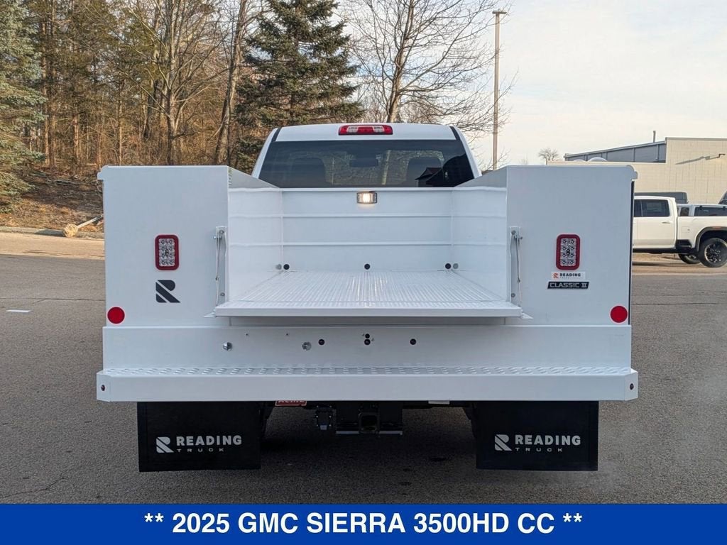 2025 GMC Sierra 3500 HD Chassis Cab Pro