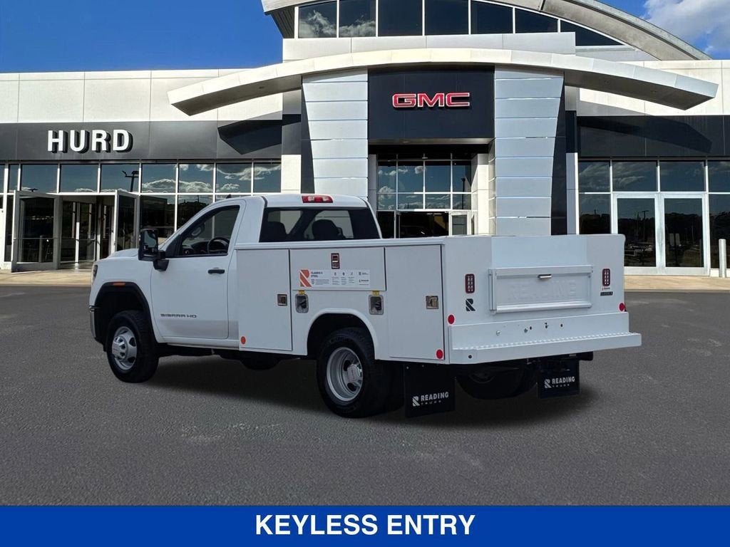 2025 GMC Sierra 3500 HD Chassis Cab Pro