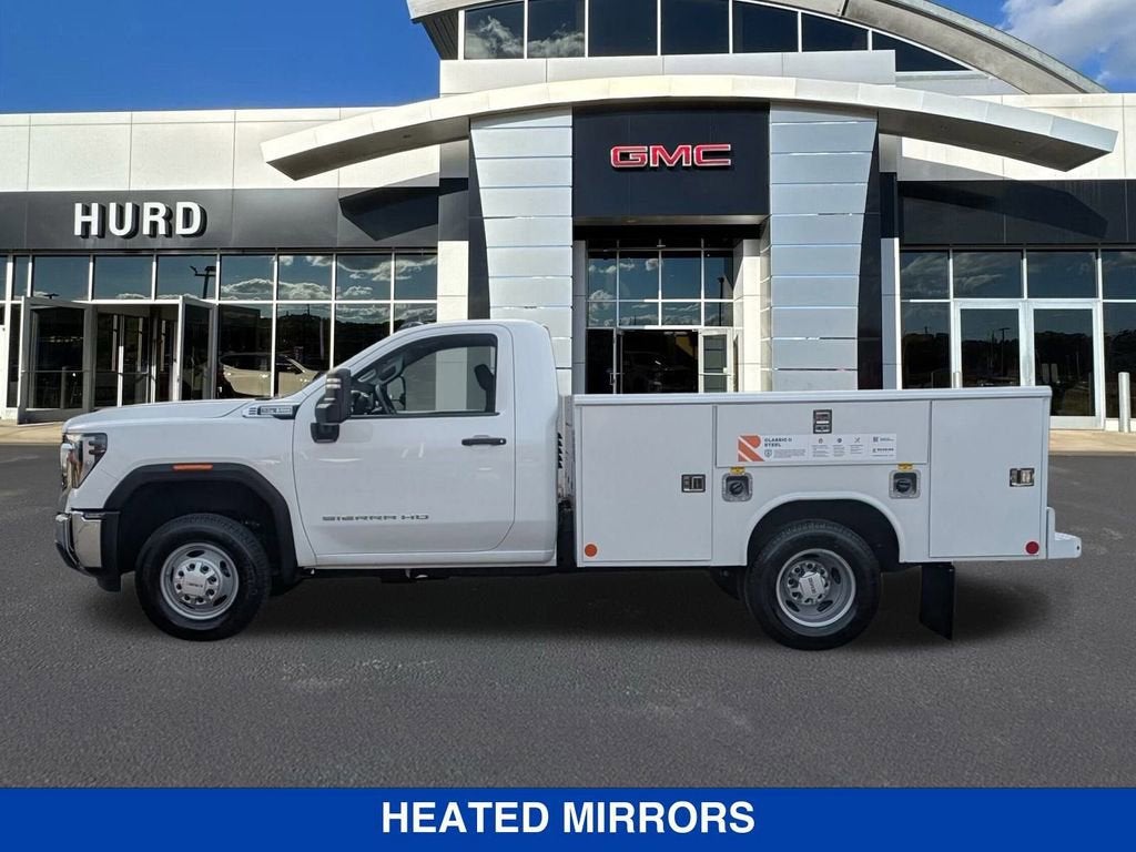 2025 GMC Sierra 3500 HD Chassis Cab Pro