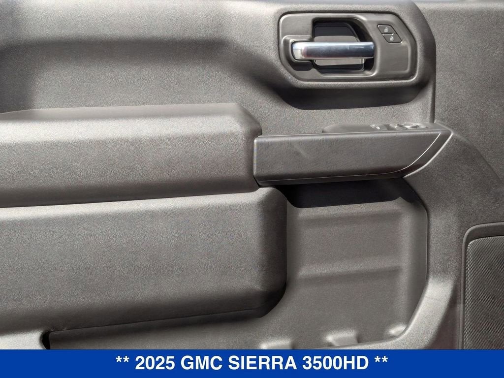 2025 GMC Sierra 3500 HD Pro