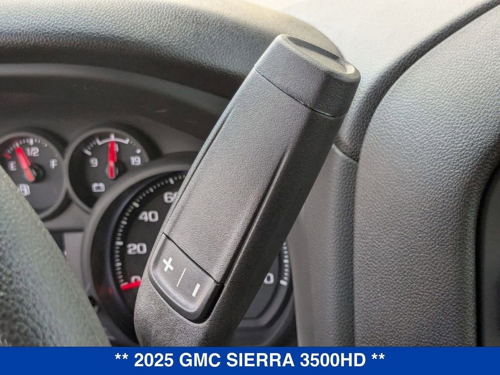 2025 GMC Sierra 3500 HD Pro