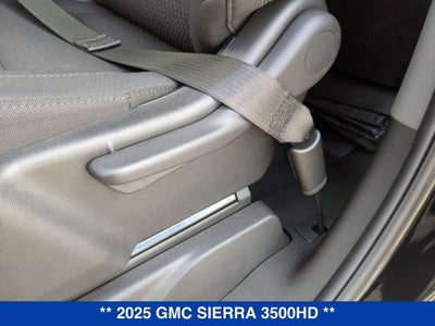 2025 GMC Sierra 3500 HD Pro