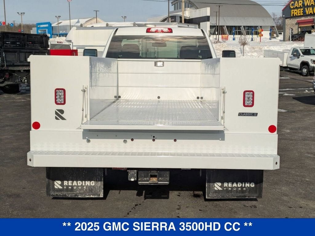 2025 GMC Sierra 3500 HD Chassis Cab Pro