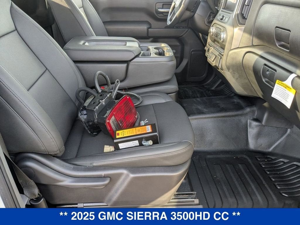 2025 GMC Sierra 3500 HD Chassis Cab Pro