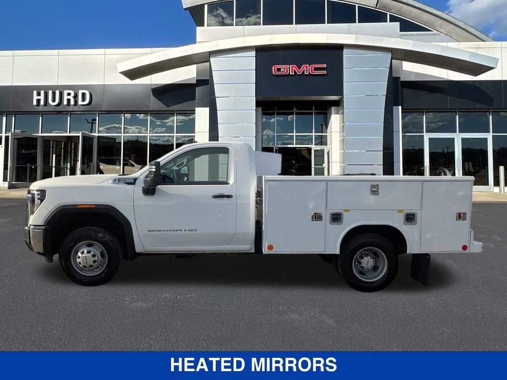 2025 GMC Sierra 3500 HD Chassis Cab Pro