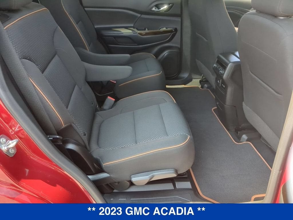 2023 GMC Acadia AT4