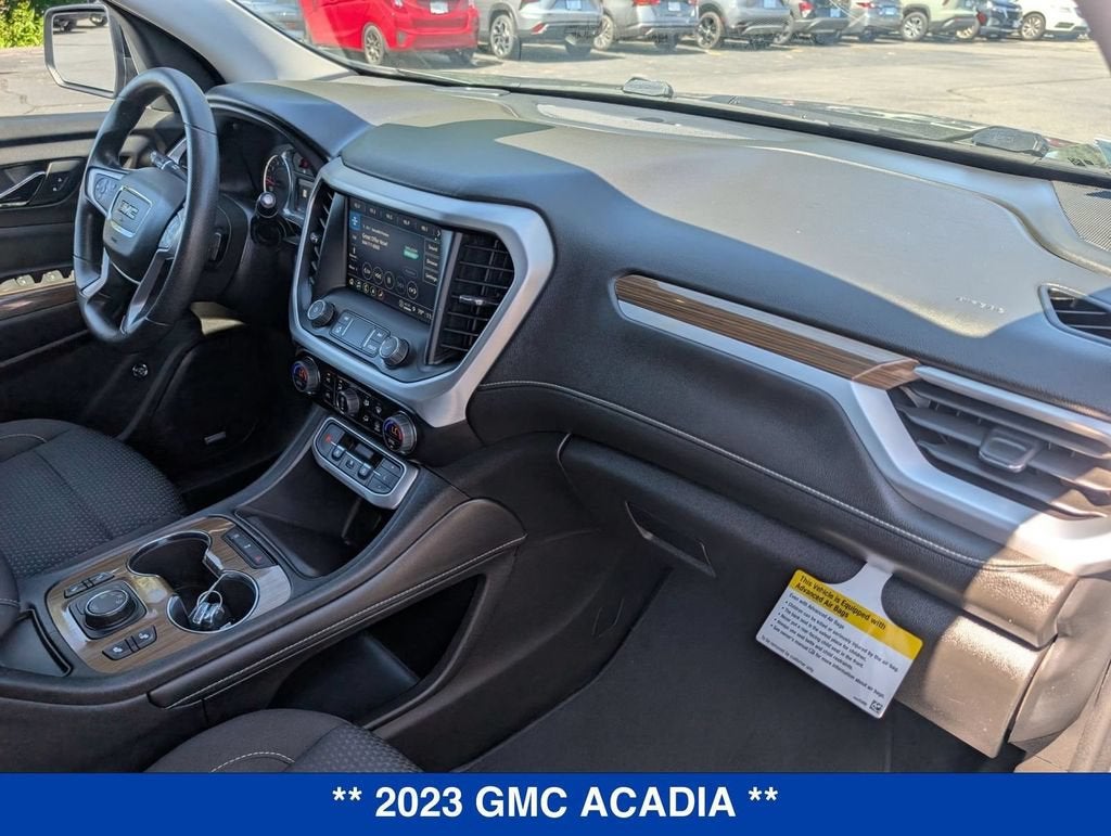 2023 GMC Acadia SLE