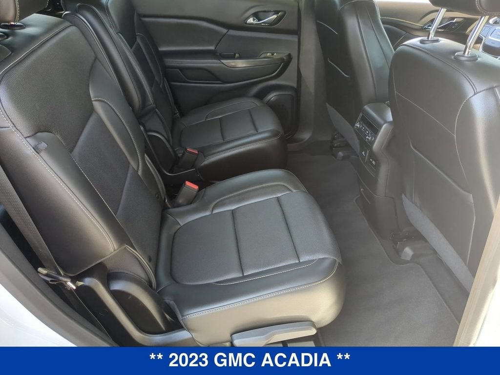 2023 GMC Acadia SLT