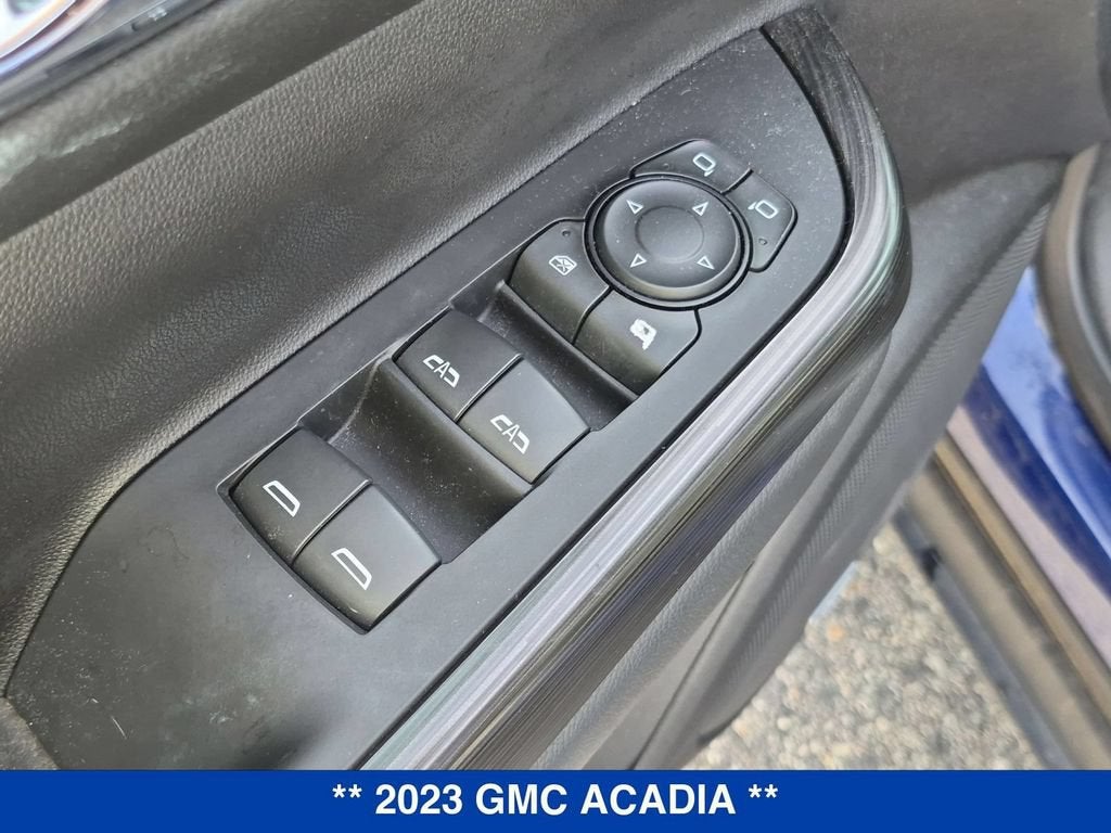 2023 GMC Acadia SLT