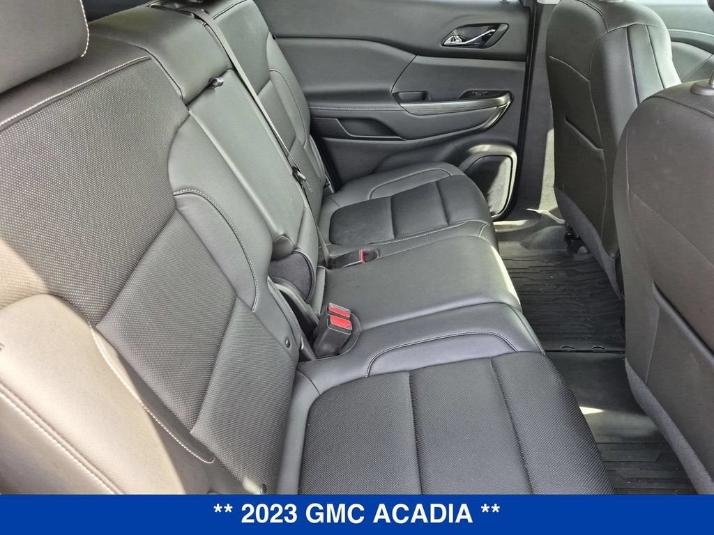 2023 GMC Acadia SLT