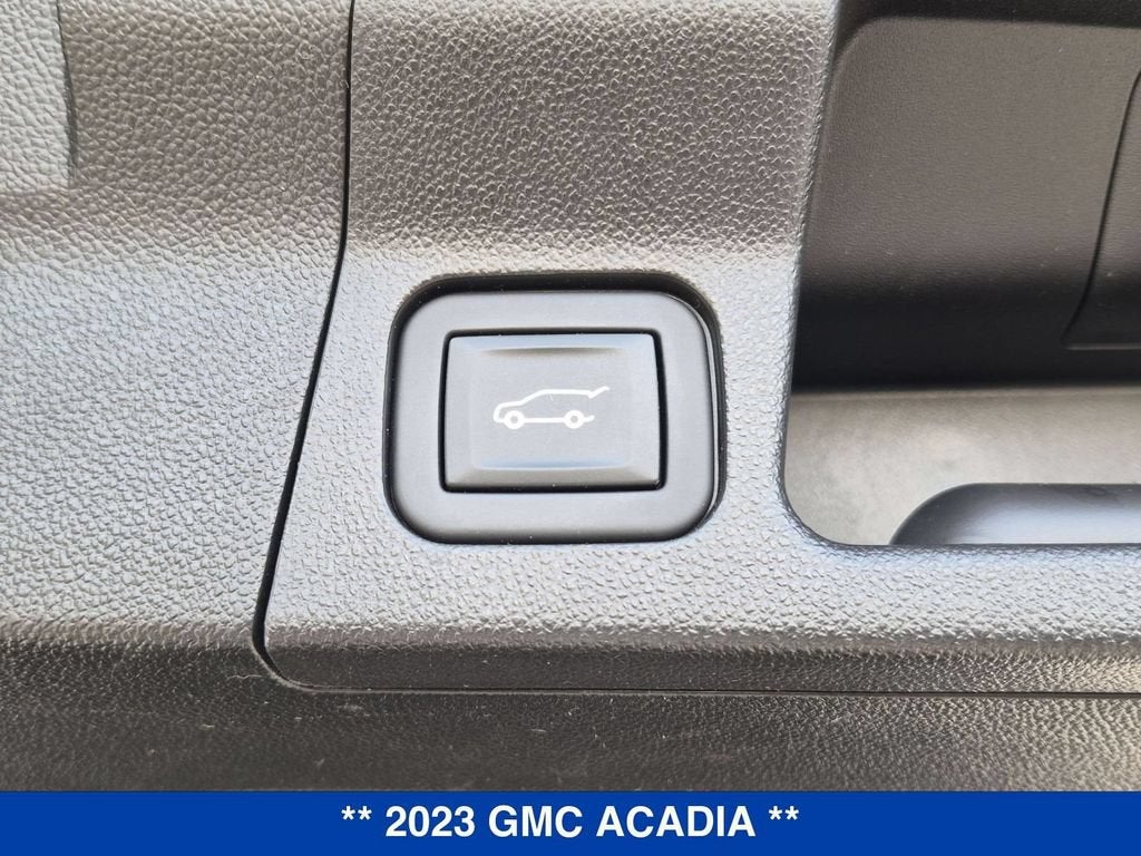 2023 GMC Acadia SLT