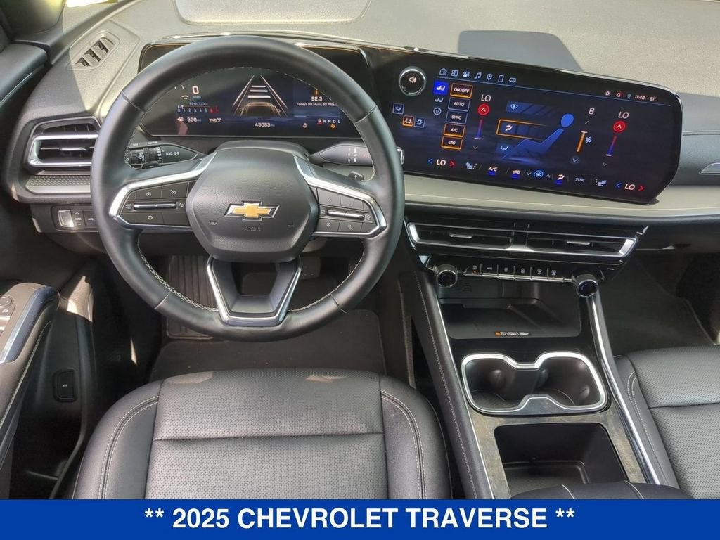 2025 Chevrolet Traverse LT