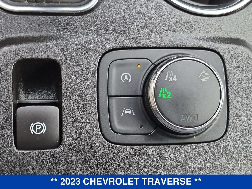 2023 Chevrolet Traverse LT Leather