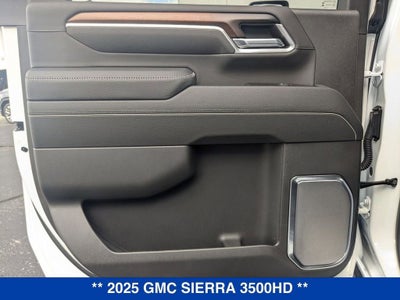 2025 GMC Sierra 3500 HD Denali