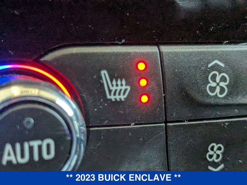 2023 Buick Enclave Essence