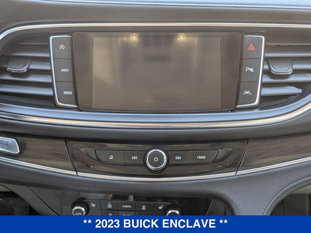 2023 Buick Enclave Essence