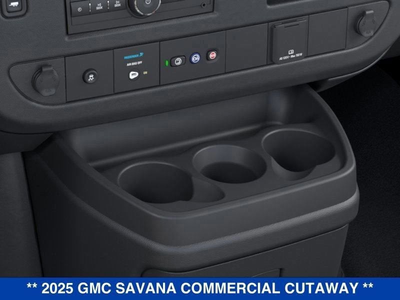 2025 GMC Savana Cutaway 3500 1WT