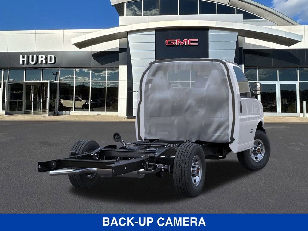 2025 GMC Savana Cutaway 3500 1WT