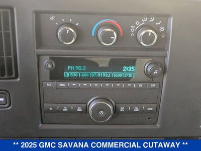 2025 GMC Savana Cutaway 3500 1WT