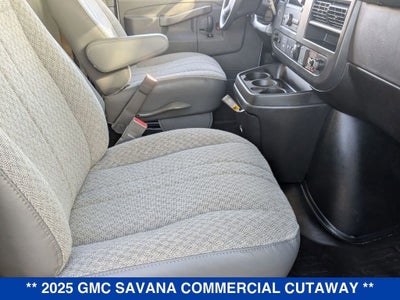 2025 GMC Savana Cutaway 3500 1WT