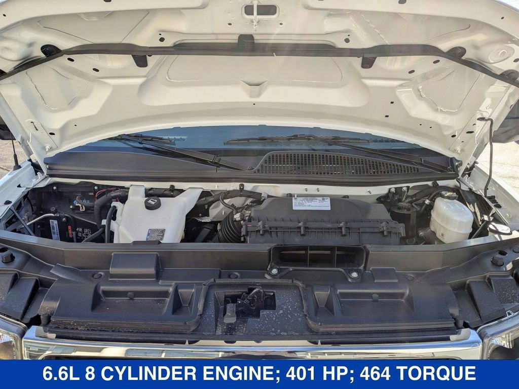 2025 GMC Savana Cutaway 3500 1WT