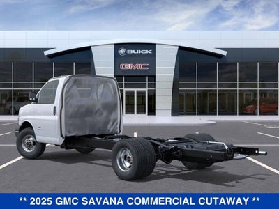 2025 GMC Savana Cutaway 4500 2WT
