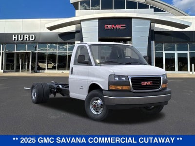 2025 GMC Savana Cutaway 4500 2WT