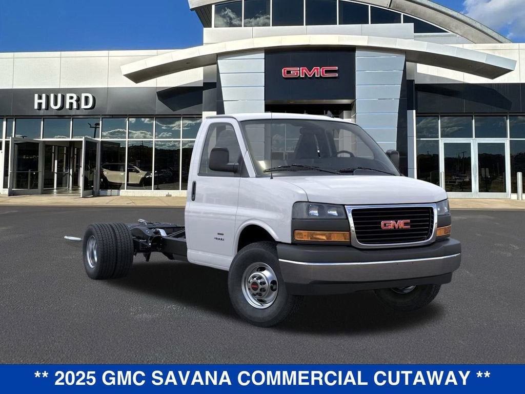 2025 GMC Savana Cutaway 4500 2WT