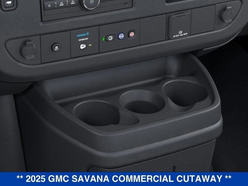 2025 GMC Savana Cutaway 4500 2WT