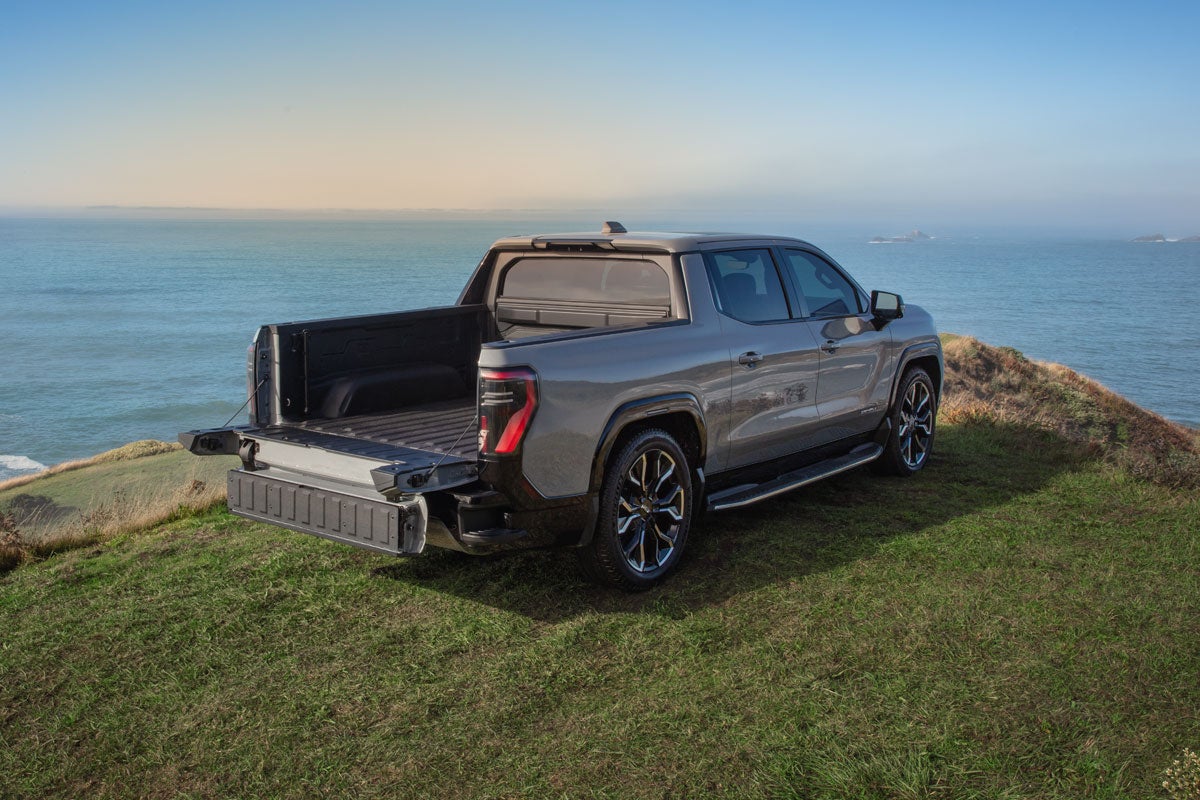 Hurd Auto Mall GMC in Johnston RI